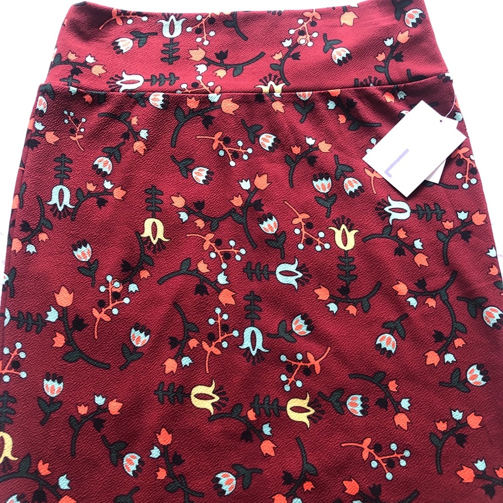 NWT Floral Large LuLaRoe Cassie
